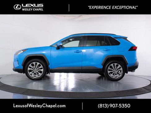 Used 2021 Toyota RAV4 XLE Premium AWD/4WD image 7