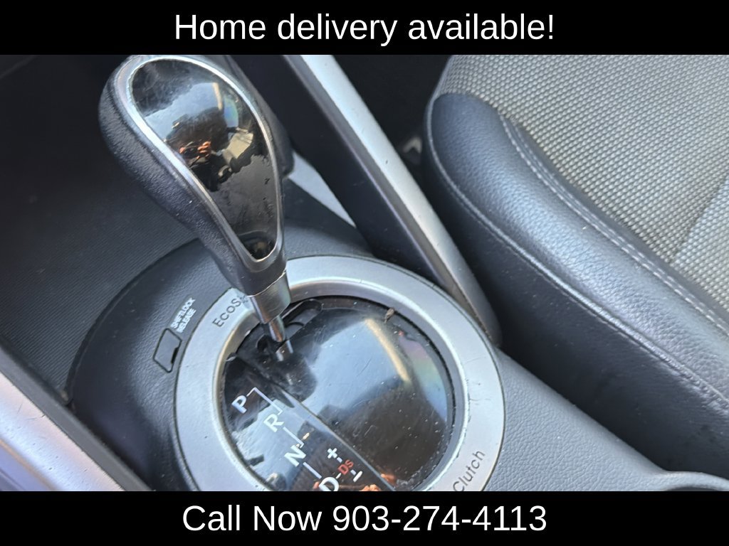 Used 2013 Hyundai Veloster w/ Style Pkg FWD image 23