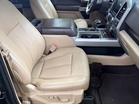 Used 2018 Ford F150 Lariat w/ Equipment Group 502A Luxury AWD/4WD image 10