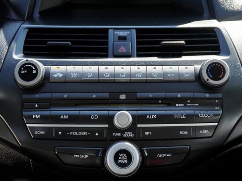 Used 2010 Honda Accord LX-P image 34