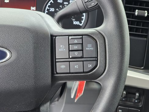 Used 2025 Ford F350 XLT image 29