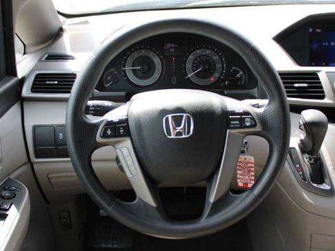 Used 2016 Honda Odyssey LX image 9