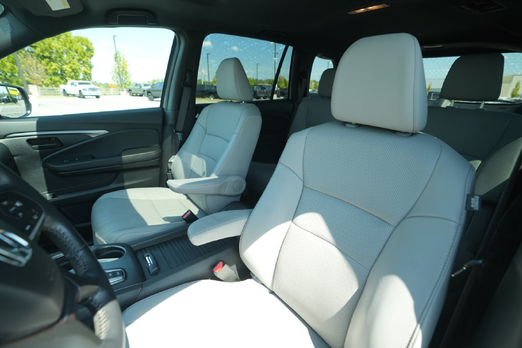 Used 2023 Honda Passport EX-L image 40