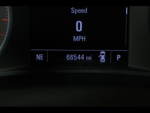Used 2021 Chevrolet Malibu LT FWD image 25