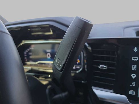 Used 2024 Chevrolet Silverado 2500 LTZ w/ LTZ Plus Package image 26