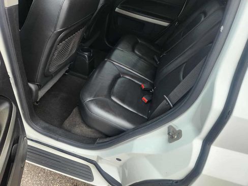 Used 2010 Chevrolet HHR LS image 13