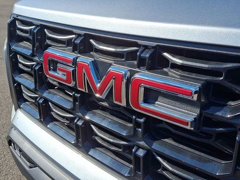 New 2026 GMC Canyon Elevation w/ Convenience Package image 16