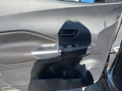 New 2025 Nissan Kicks Play S image 18