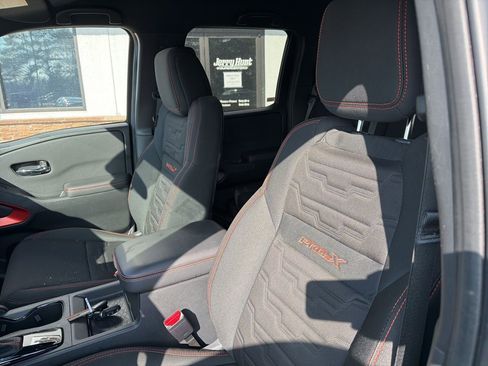 Used 2024 Nissan Frontier Pro-X w/ Technology Package image 3