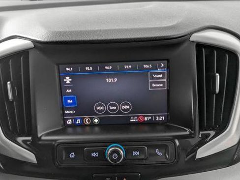 Used 2022 GMC Terrain SLE FWD image 29