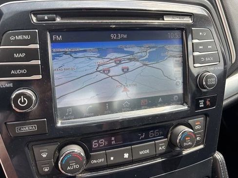 Used 2017 Nissan Maxima 3.5 SL FWD image 22