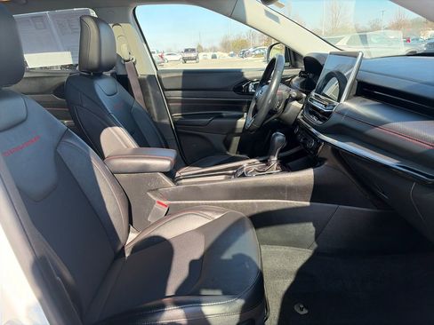 Used 2022 Jeep Compass Trailhawk w/ Sun and Sound Group image 12