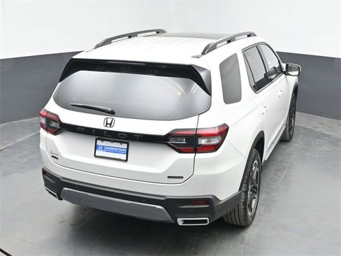 New 2026 Honda Pilot Touring image 42