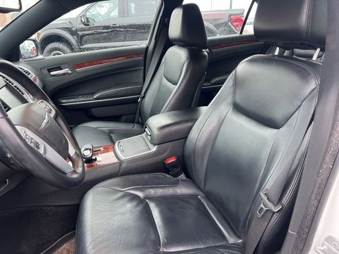 Used 2014 Chrysler 300 AWD w/ Driver Convenience Group image 19