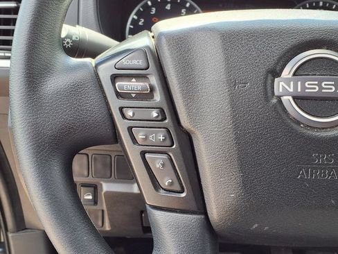Used 2024 Nissan Frontier SV AWD/4WD image 5
