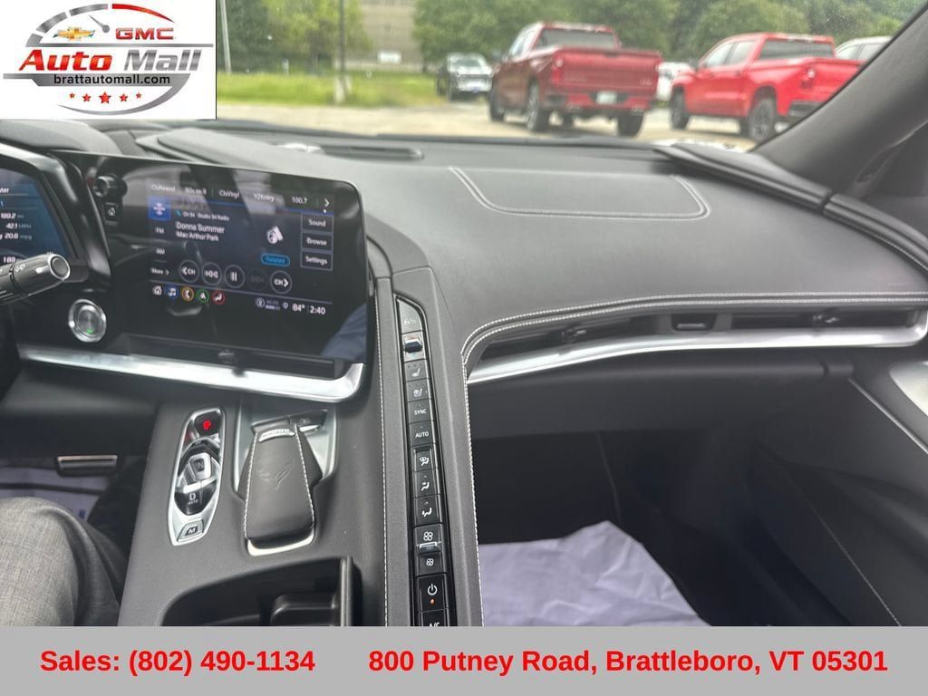 Used 2023 Chevrolet Corvette Stingray Preferred Conv w/ Z51 Performance Package RWD image 19