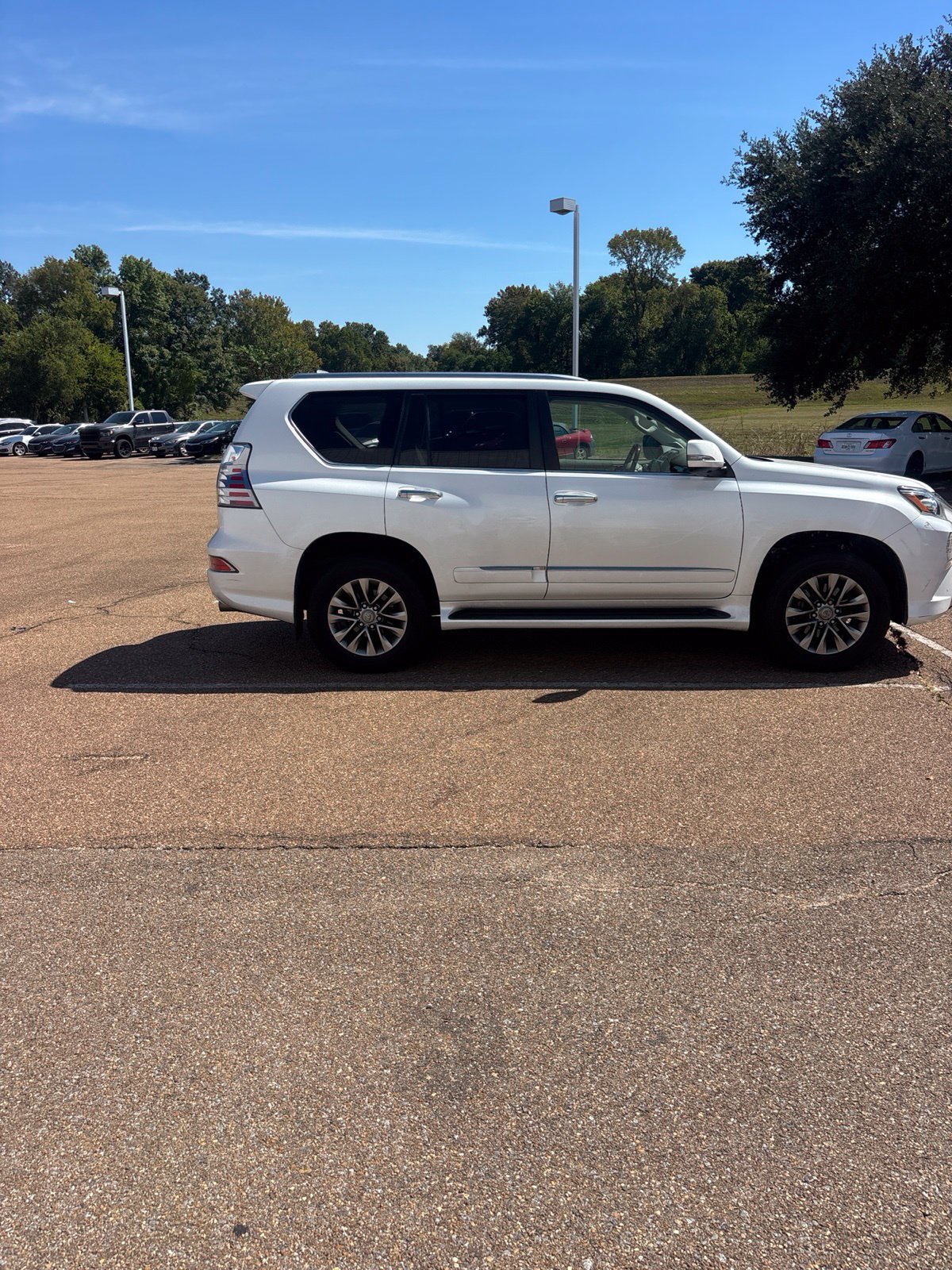Used 2019 Lexus GX 460 Luxury AWD/4WD image 16