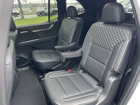 New 2026 GMC Acadia Denali w/ Super Cruise Package image 26