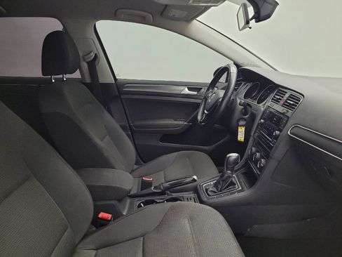 Used 2019 Volkswagen Golf S FWD image 21