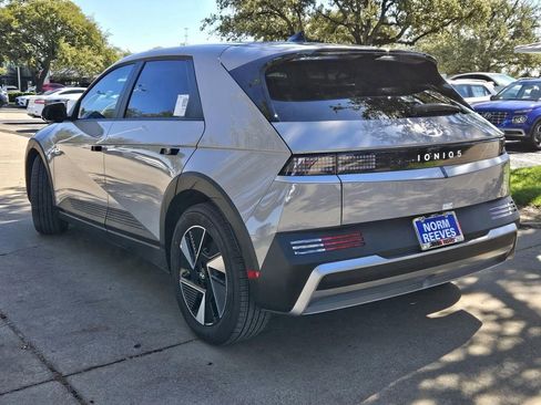 New 2026 Hyundai Ioniq 5 SEL image 3