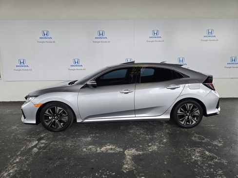 Used 2019 Honda Civic EX image 3