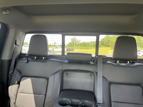 Used 2021 Chevrolet Silverado 1500 LT Trail Boss w/ Convenience Package II AWD/4WD image 13