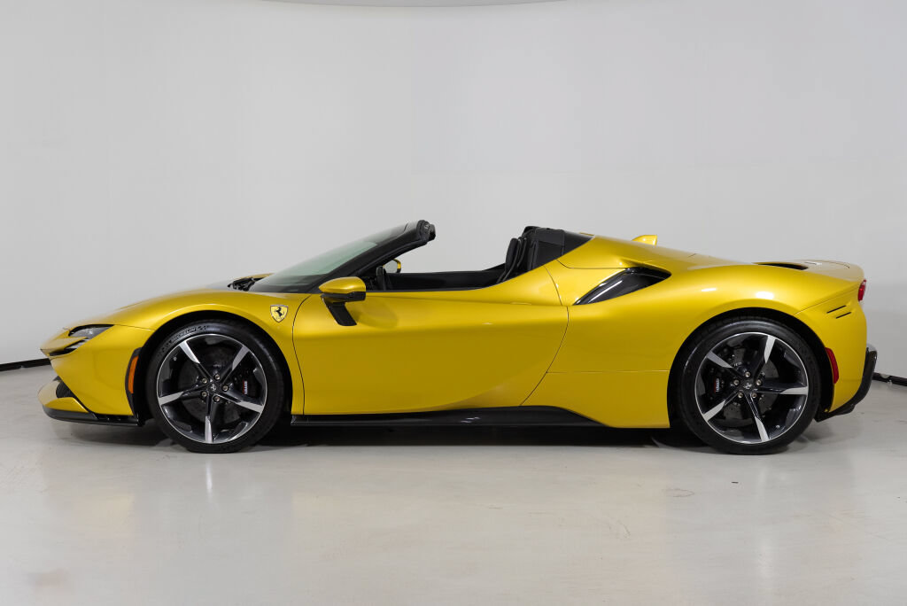 Used 2022 Ferrari SF90 Spider AWD/4WD image 3