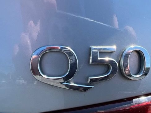 Used 2018 INFINITI Q50 Luxe w/ Essential Package (3.0T Luxe) AWD/4WD image 13
