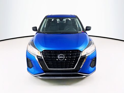 Used 2023 Nissan Kicks S image 3