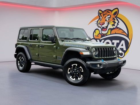 Used 2024 Jeep Wrangler Rubicon image 3