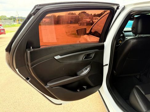 Used 2017 Chevrolet Impala LT image 25