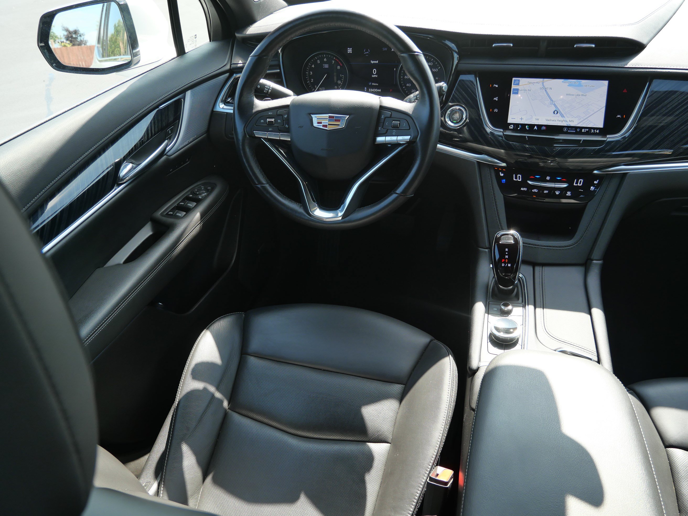 Certified 2024 Cadillac XT6 Premium Luxury w/ Technology Package AWD/4WD image 7