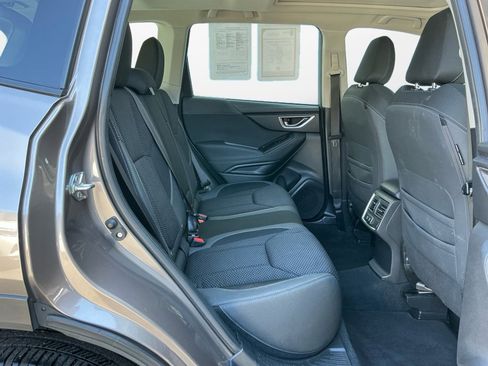 Used 2023 Subaru Forester Premium image 15