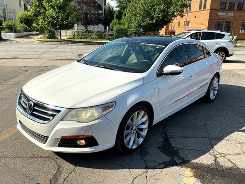 Used 2010 Volkswagen CC VR6 Sport image 7