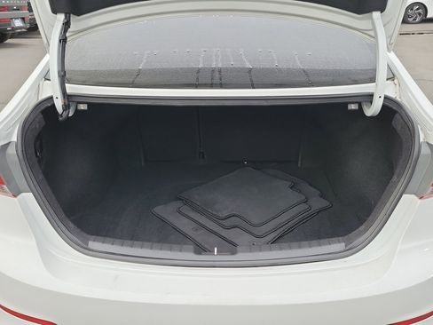 Used 2018 Hyundai Elantra SEL image 22
