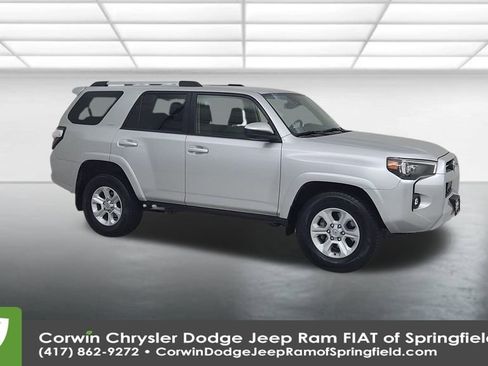 Used 2024 Toyota 4Runner SR5 image 2