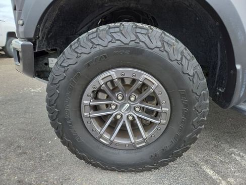 Used 2019 Ford F150 Raptor w/ Equipment Group 802A Luxury image 7