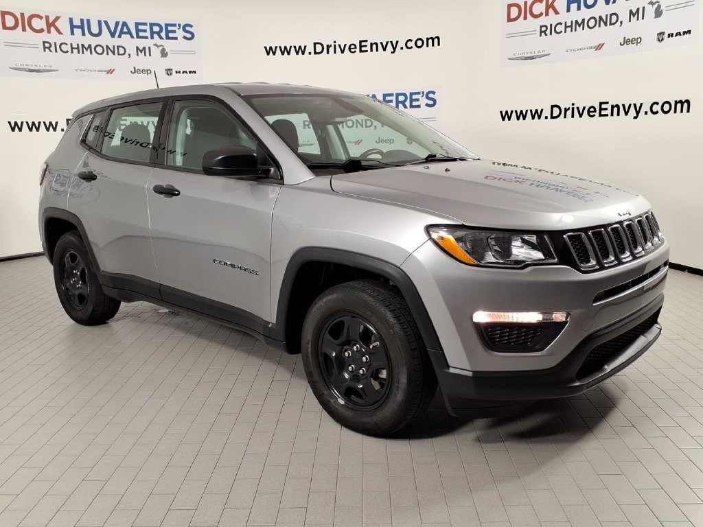 Used 2021 Jeep Compass Sport w/ Cold Weather Group FWD image 3