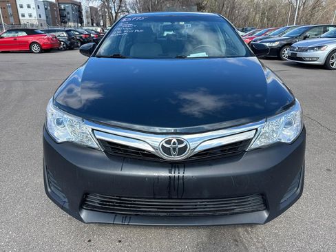 Used 2013 Toyota Camry LE image 2