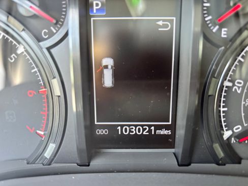 Used 2020 Toyota 4Runner SR5 image 22