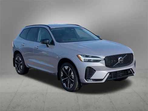 New 2026 Volvo XC60 B5 Plus w/ Protection Package Premier image 8