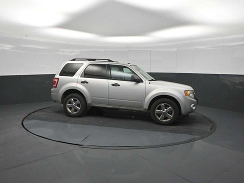 Used 2009 Ford Escape XLT AWD/4WD image 32