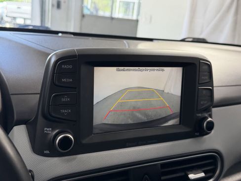 Used 2021 Hyundai Kona SEL FWD image 19