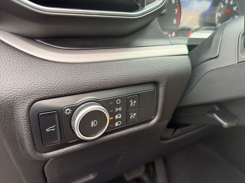 Used 2024 Ford Explorer XLT w/ Equipment Group 202A image 16