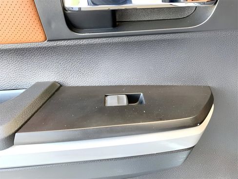 Used 2019 Toyota Tundra Platinum image 19