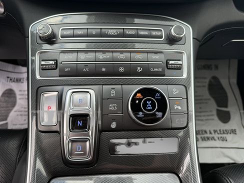 Used 2021 Hyundai Santa Fe Limited w/ Cargo Package image 18