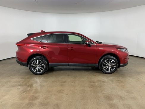 Used 2021 Toyota Venza LE AWD/4WD image 7