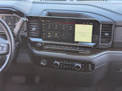 Used 2024 GMC Sierra 1500 Elevation image 17