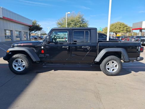 Used 2020 Jeep Gladiator Sport w/ Quick Order Package 24S image 3