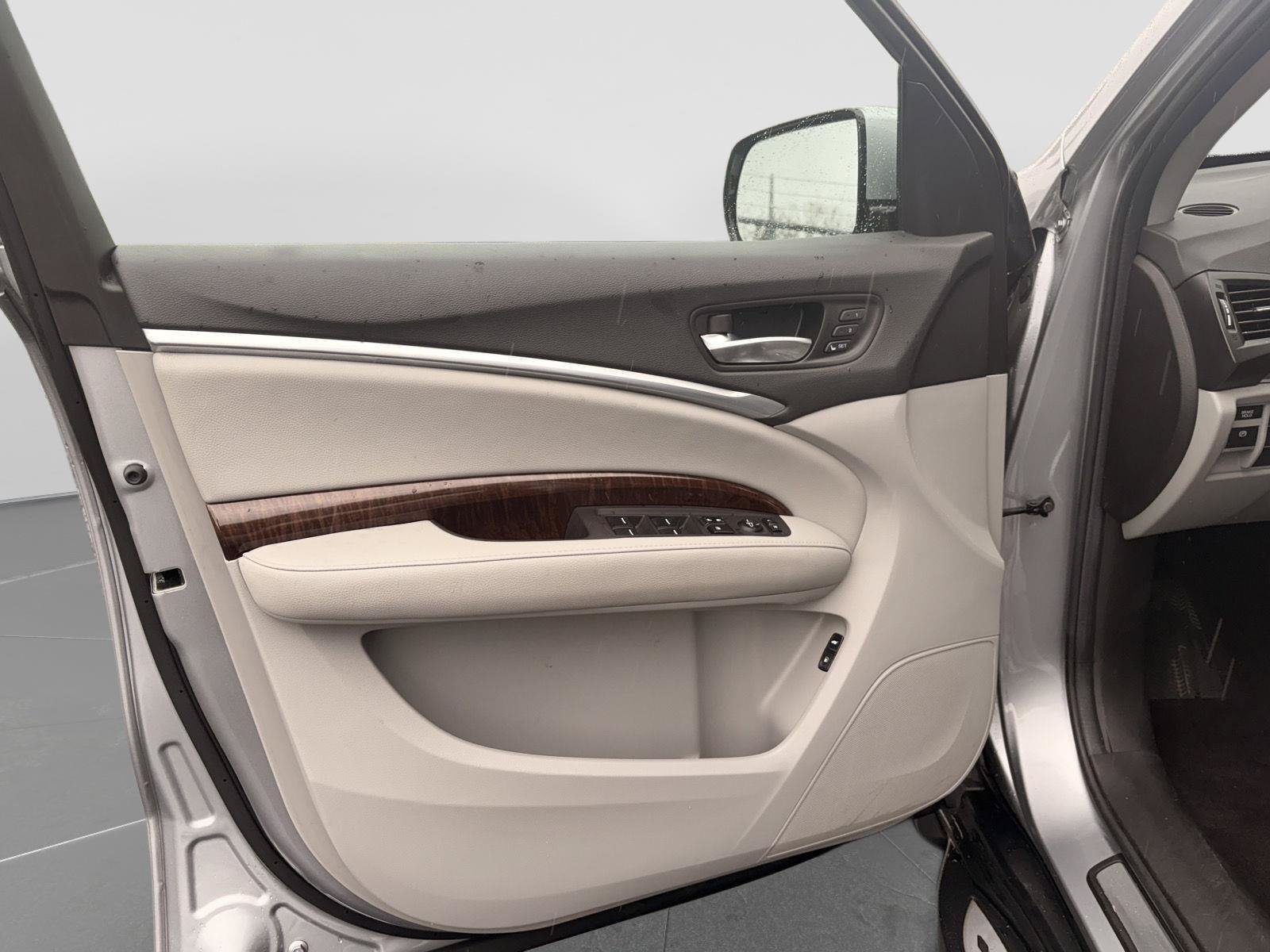Used 2020 Acura MDX SH-AWD image 9